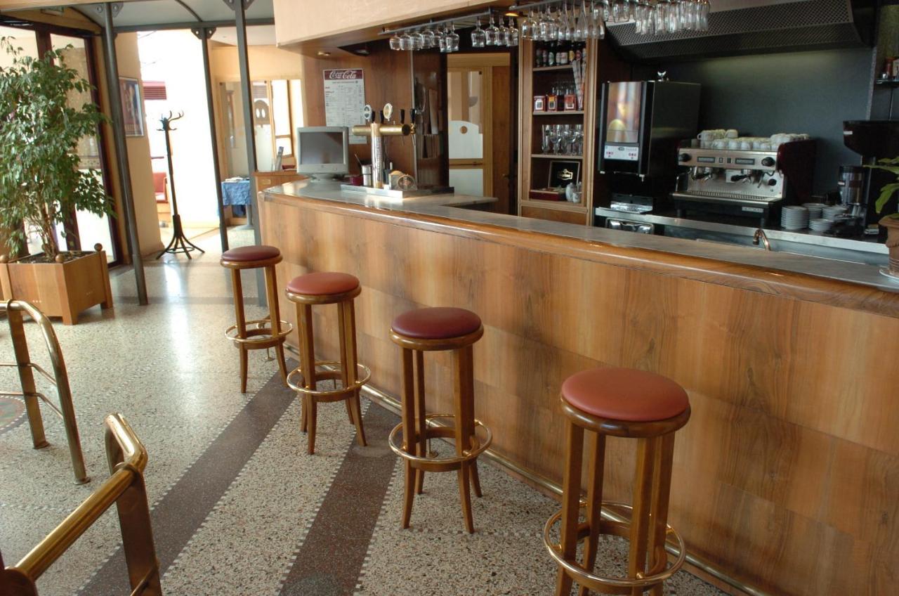 Hotel Moderne Arras Kültér fotó